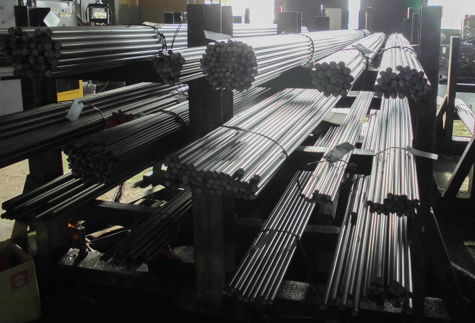 株式会社英慎製作所 磨棒工場