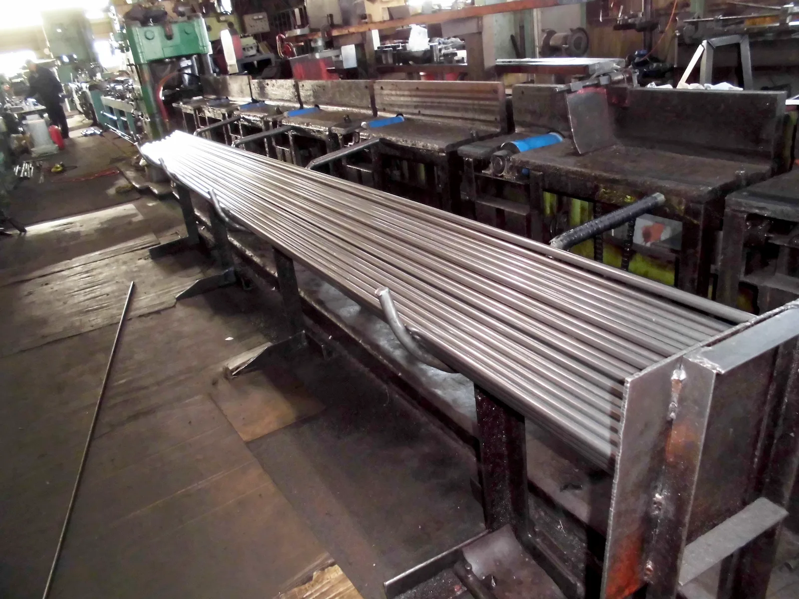 株式会社英慎製作所 磨棒工場