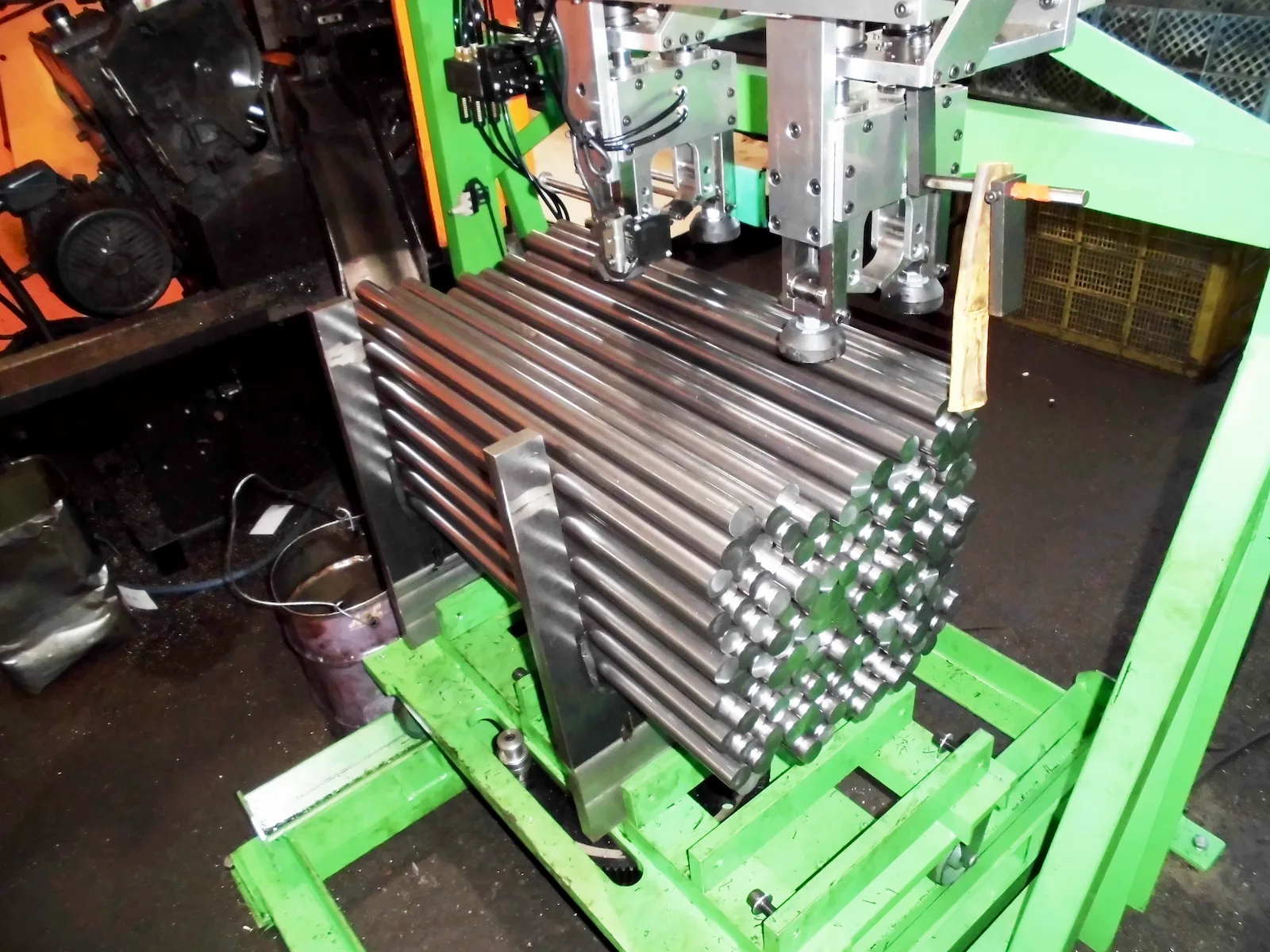 株式会社英慎製作所 磨棒工場